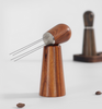 Espresso-Kaffee-Verteilungswerkzeug, Griff und Basis aus Sandelholz, professionelles Espresso-WDT-Werkzeug, Kaffeenadel-Rührer