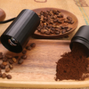 Manuelle Kaffeemühle mit einstellbaren Einstellungen, SUS420 Grat, Handkurbel-Kaffeemühle, tragbare Mühle, schnellere Mahleffizienz