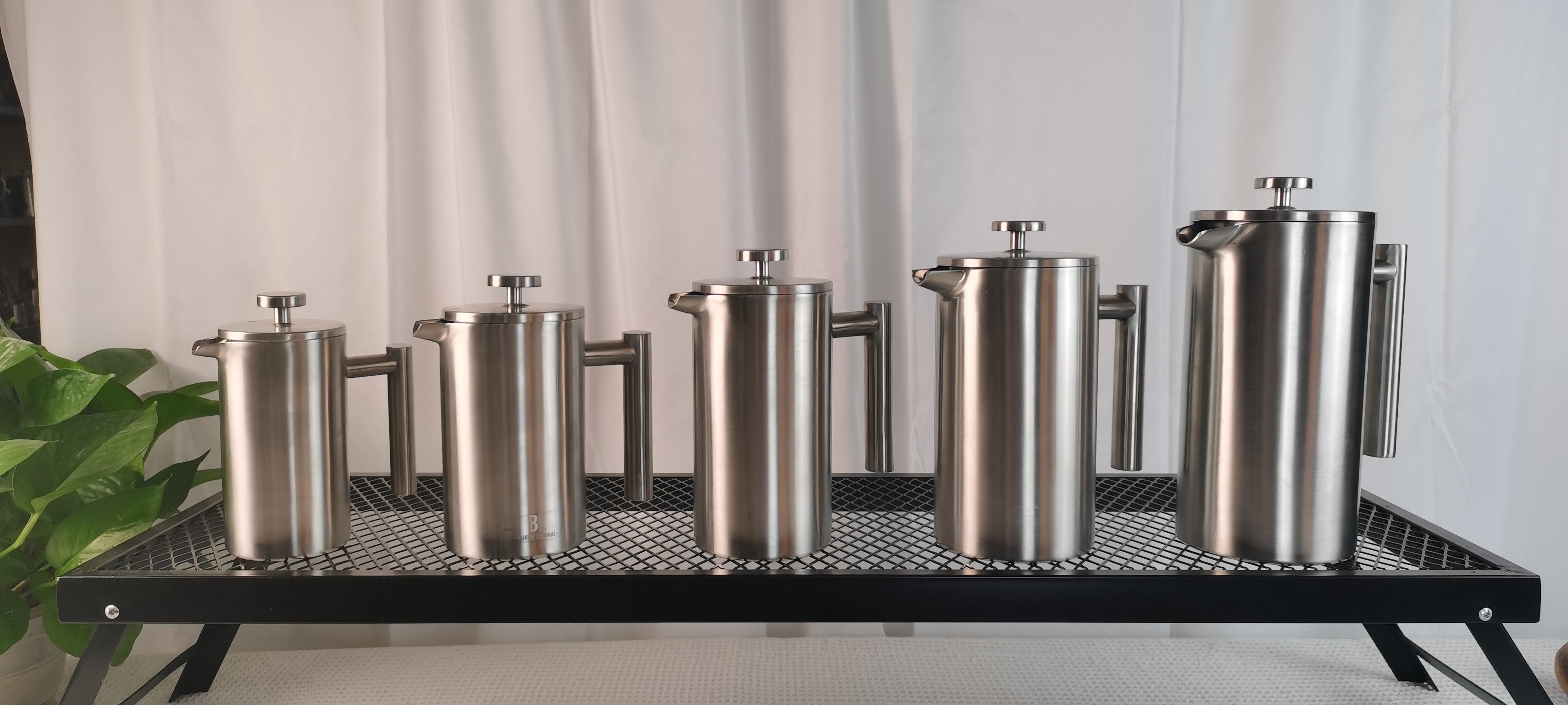Doppelwandige French-Press-Kaffeemaschine, isolierte Kaffeepresse aus 18/10-Edelstahl mit 50 Unzen Fassungsvermögen