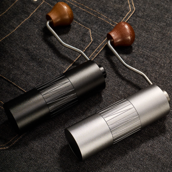 Manuelle Kaffeemühle, verstellbarer Grat, Edelstahl, tragbare Hand-Mini-Kaffeebohnenmühle, Holzgriff