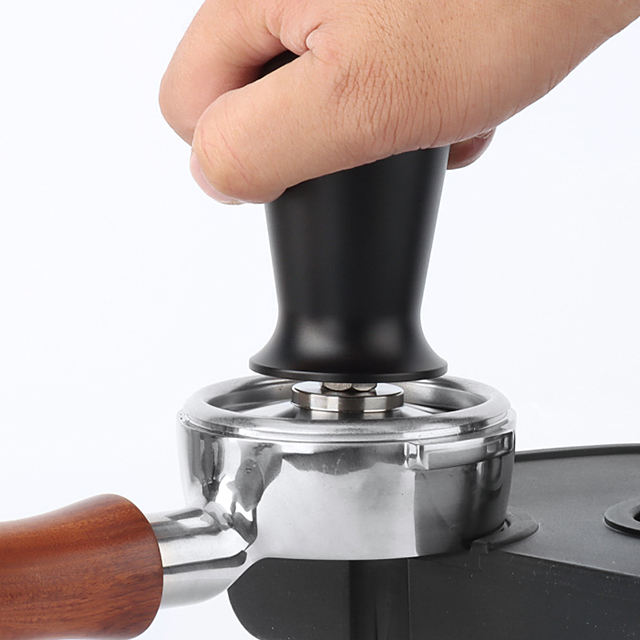 Espresso-Stampfer, Barista-Kaffee-Stampfer mit federbelastetem, 100 % flachem Edelstahl-Basis-Kaffee-Stampfer