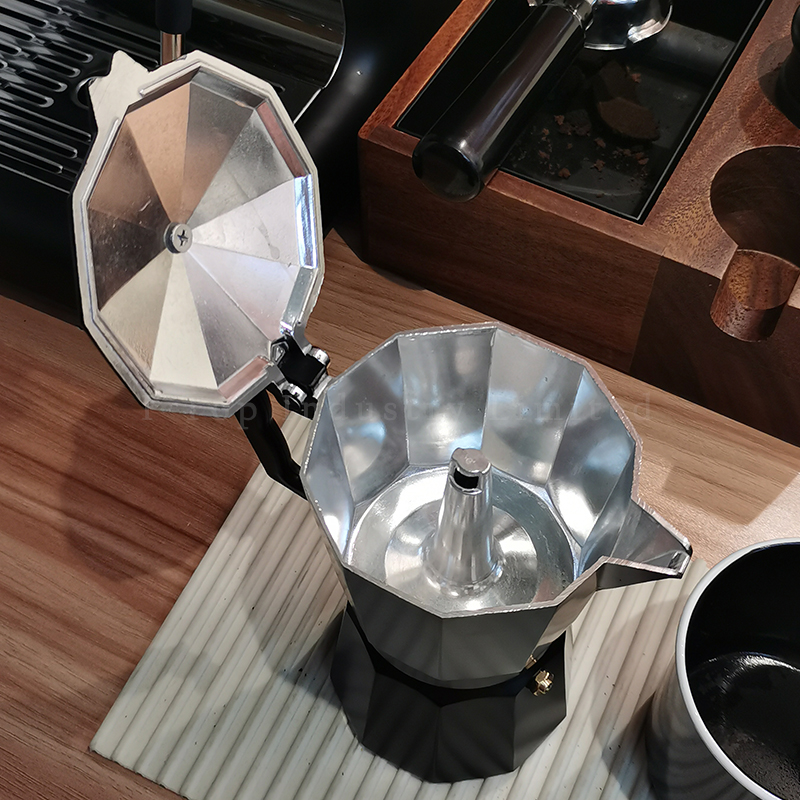 Outdoor-Camping-Moka-Kaffeeset, tragbare Kaffeeset-Box mit Mühle und Moka-Kanne, Kaffeetasse