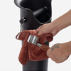 Klopfbox für Espresso-Boden. Kommerzielle, bodenstehende, saugfähige Klopfbox im Barista-Stil mit abnehmbarer, rutschfester Basis