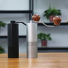Hochwertige manuelle Kaffeemühle mit konischem Mahlwerk und Aluminiumgehäuse